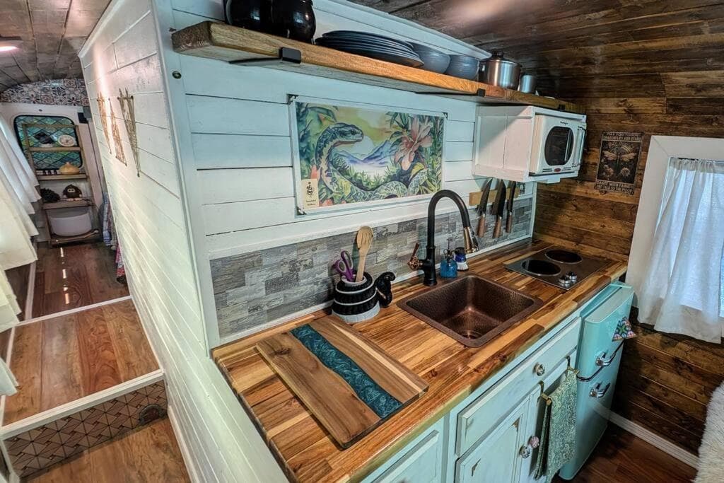 Cozy AF Medusa the Bus-Lux — 7