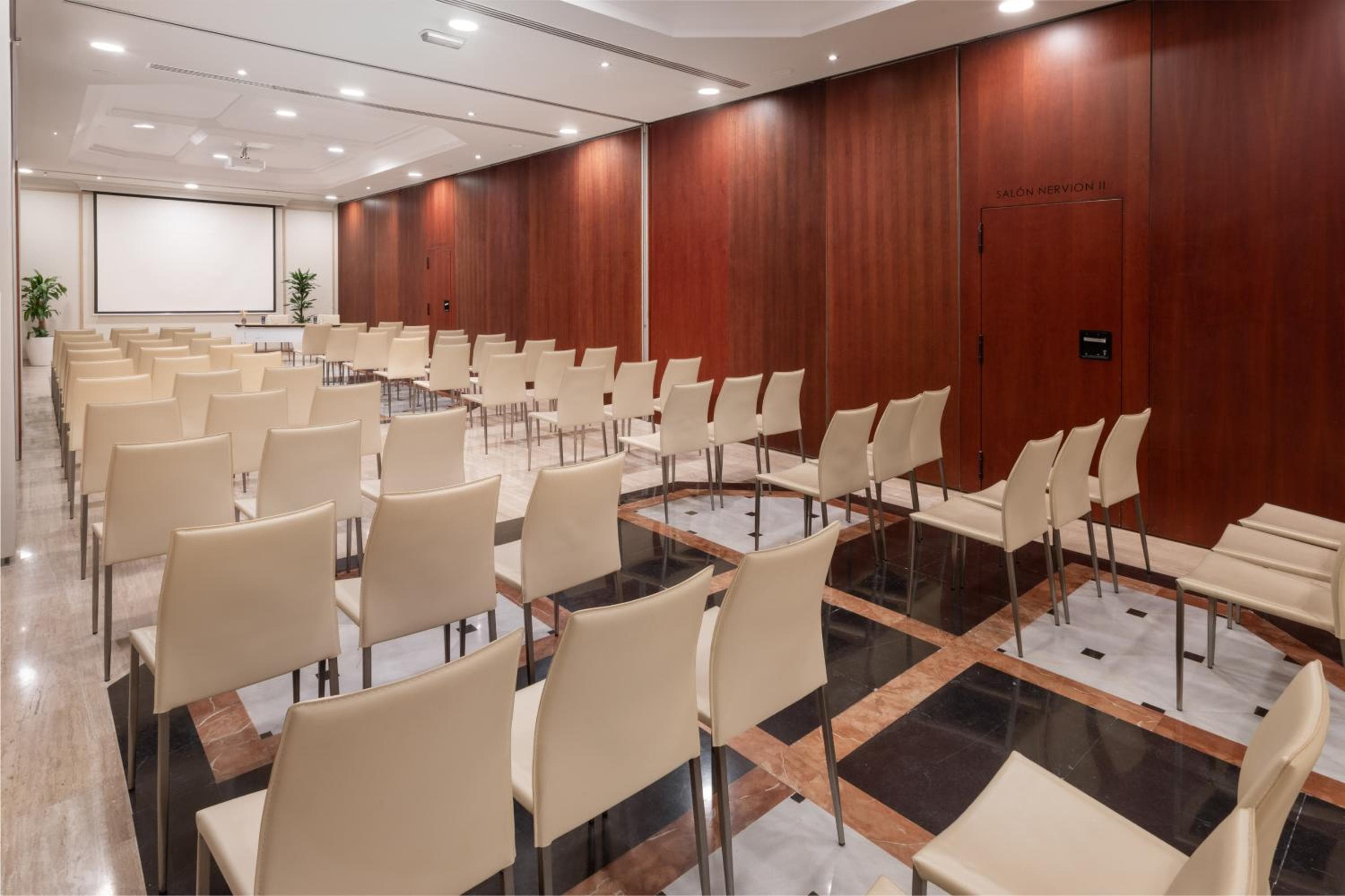 Meliá Sevilla — 19