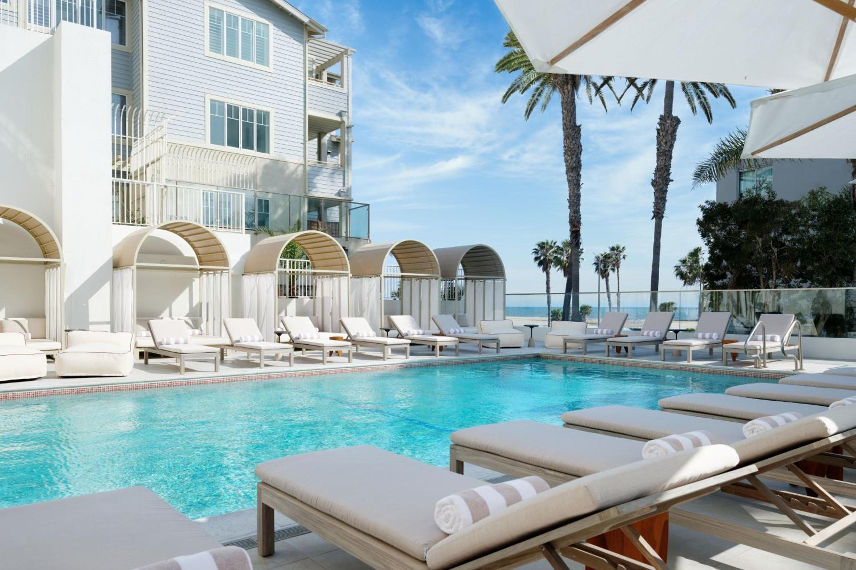 Sandbourne Santa Monica, Autograph Collection — 14