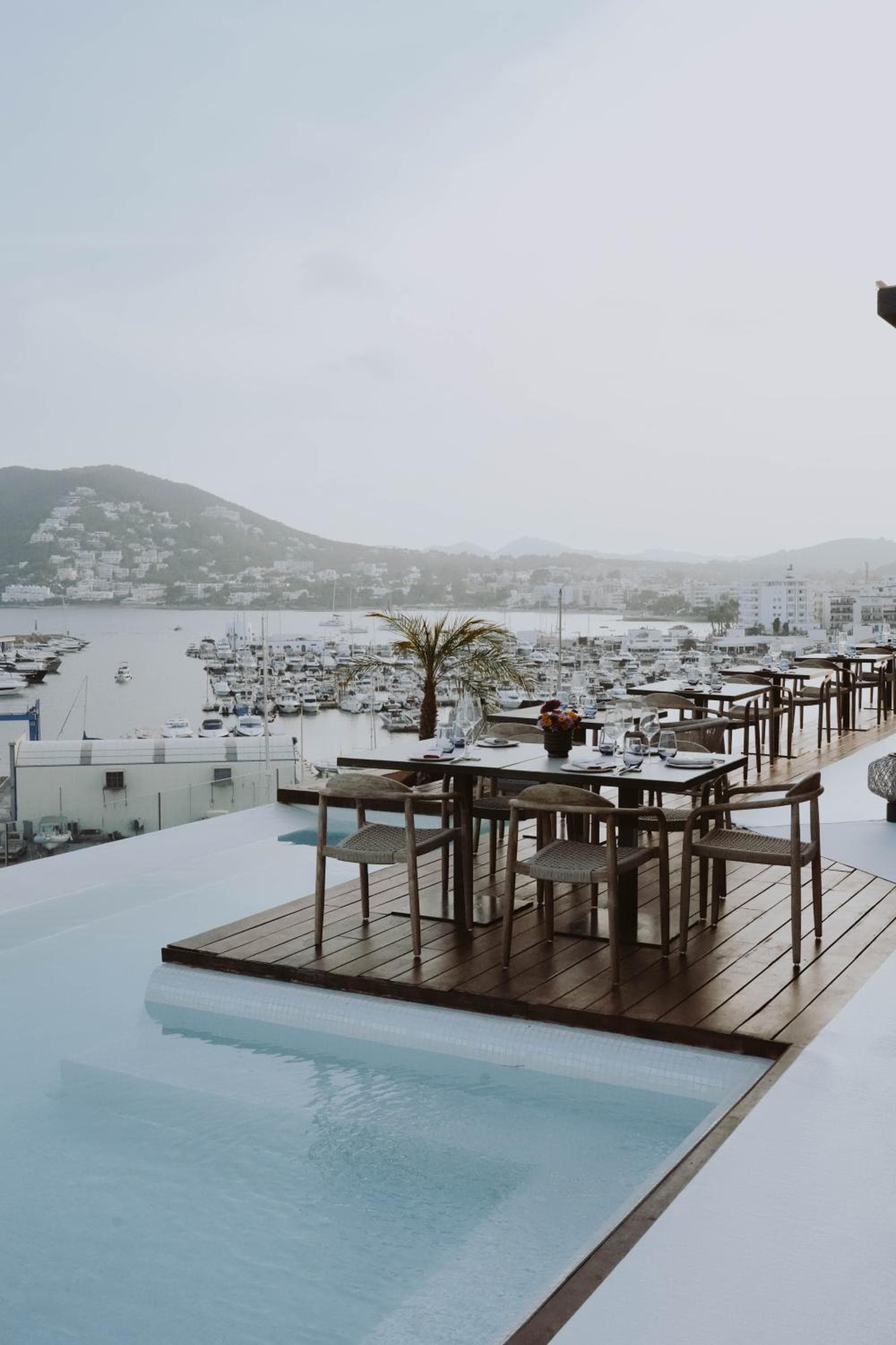Aguas de Ibiza Grand Luxe Hotel - Piccolo hotel di lusso nel mondo — 29