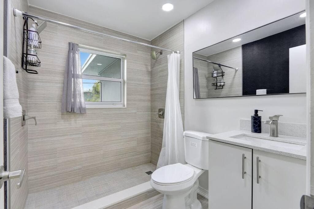 Fort Lauderdale Tropical Oasis Pool Retreat — 24