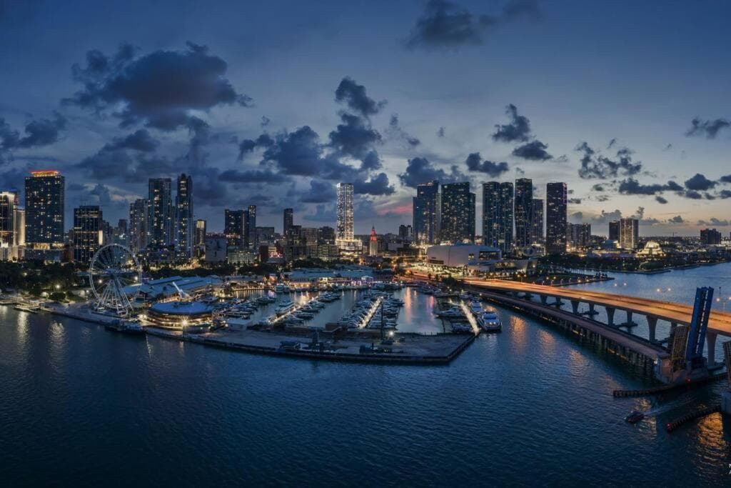Miami Sky Dreams and Ocean View — 29