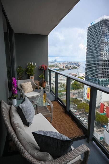Miami Luxe Sky 27 Skyline View Stunning Water & City Lights View, Resort Pool,Gym,Spa Restaurants — 17