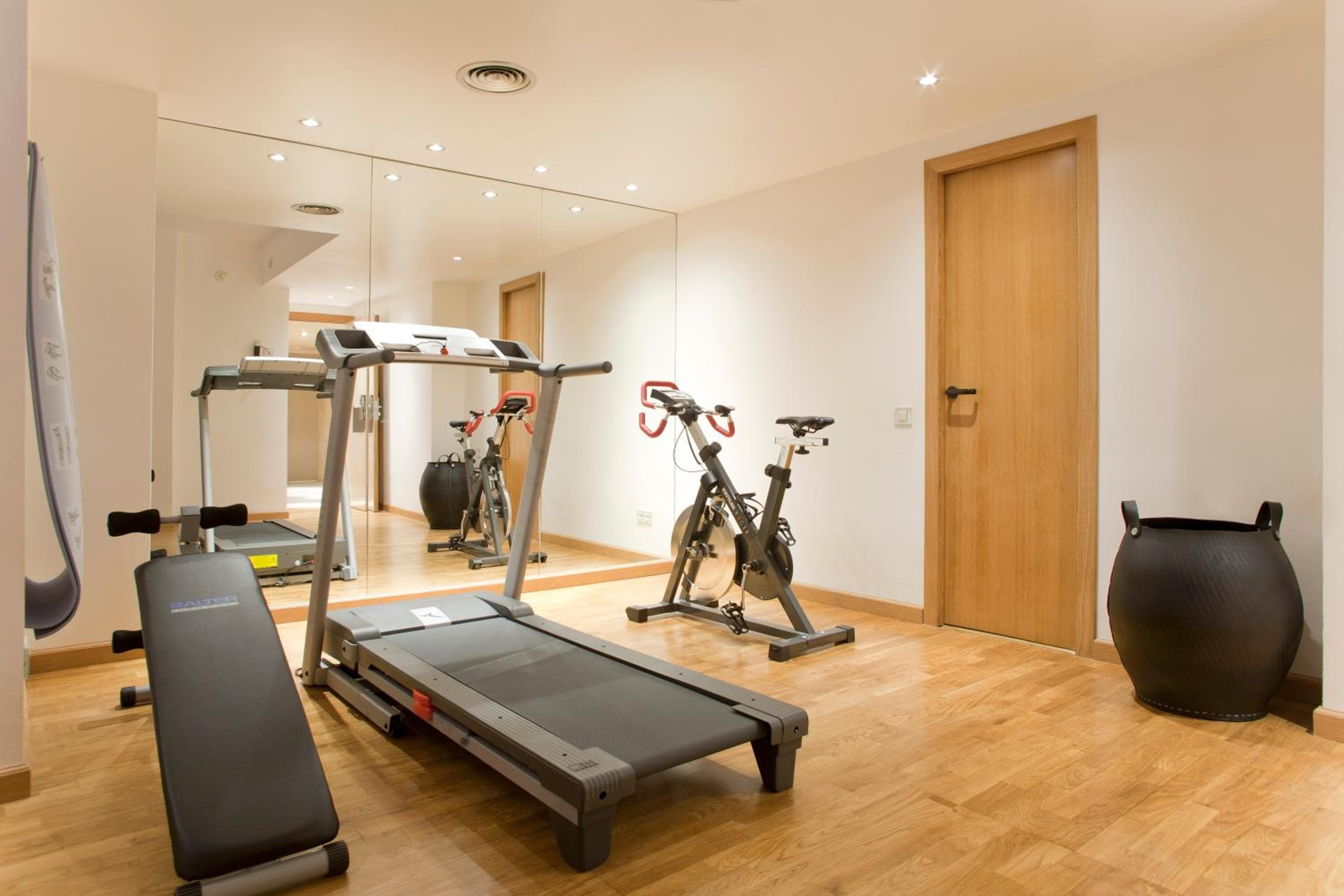 Hotel Gran Derby Suites, un piccolo hotel di lusso nel mondo — 17