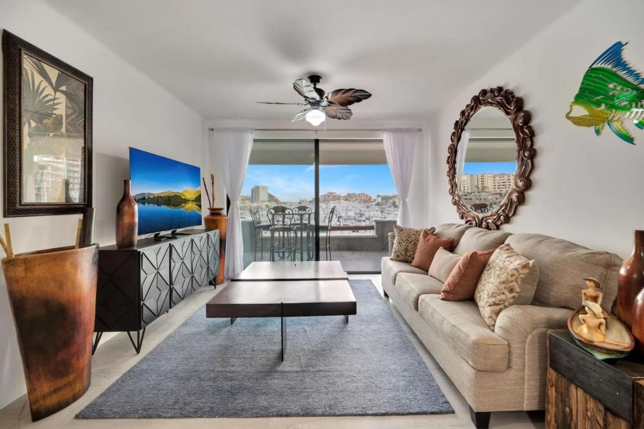 Completely Remodeled 2BD-2BA Plaza Bonita — 9