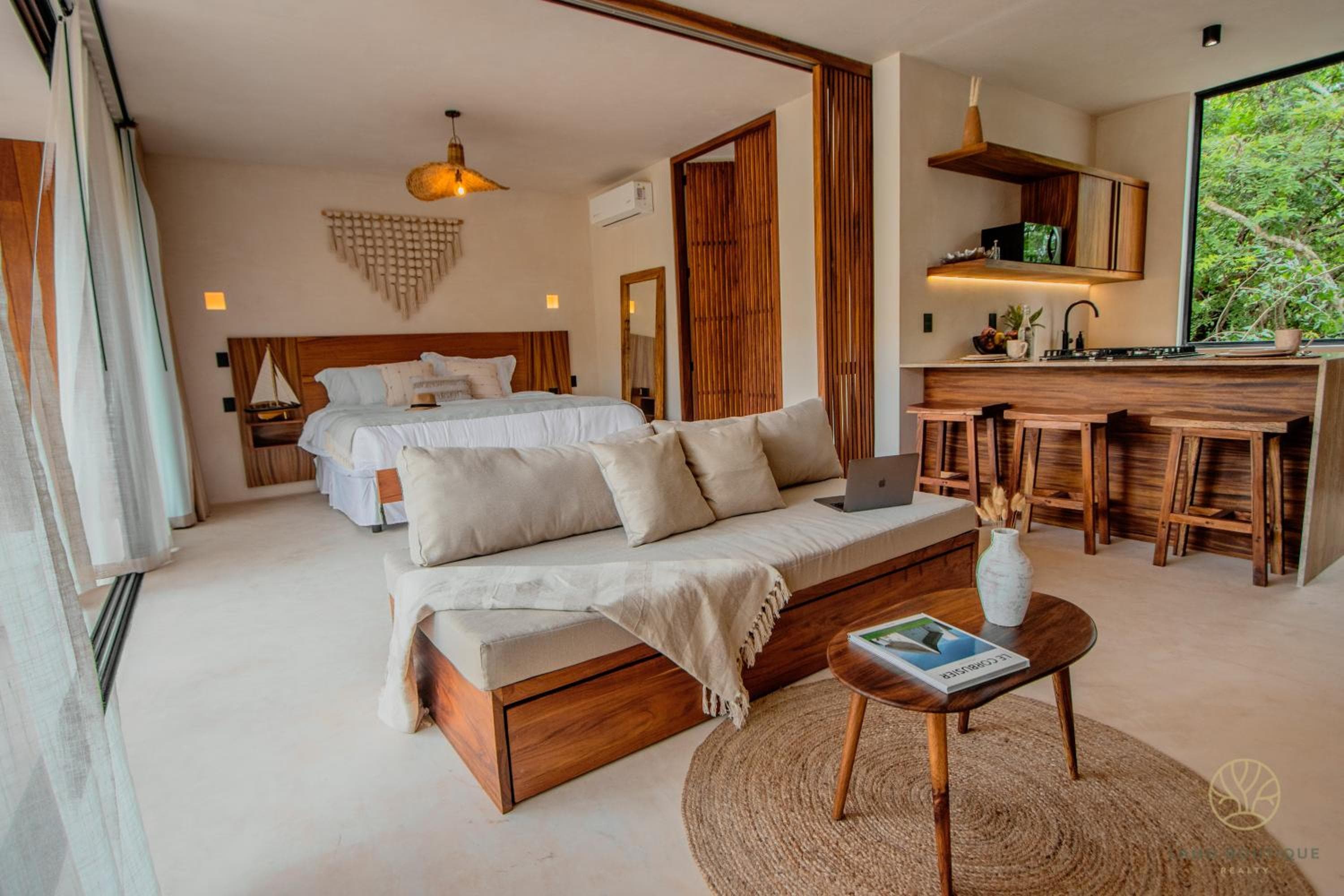 Muunek by Land Boutique - Muunek by Land Boutique — 3