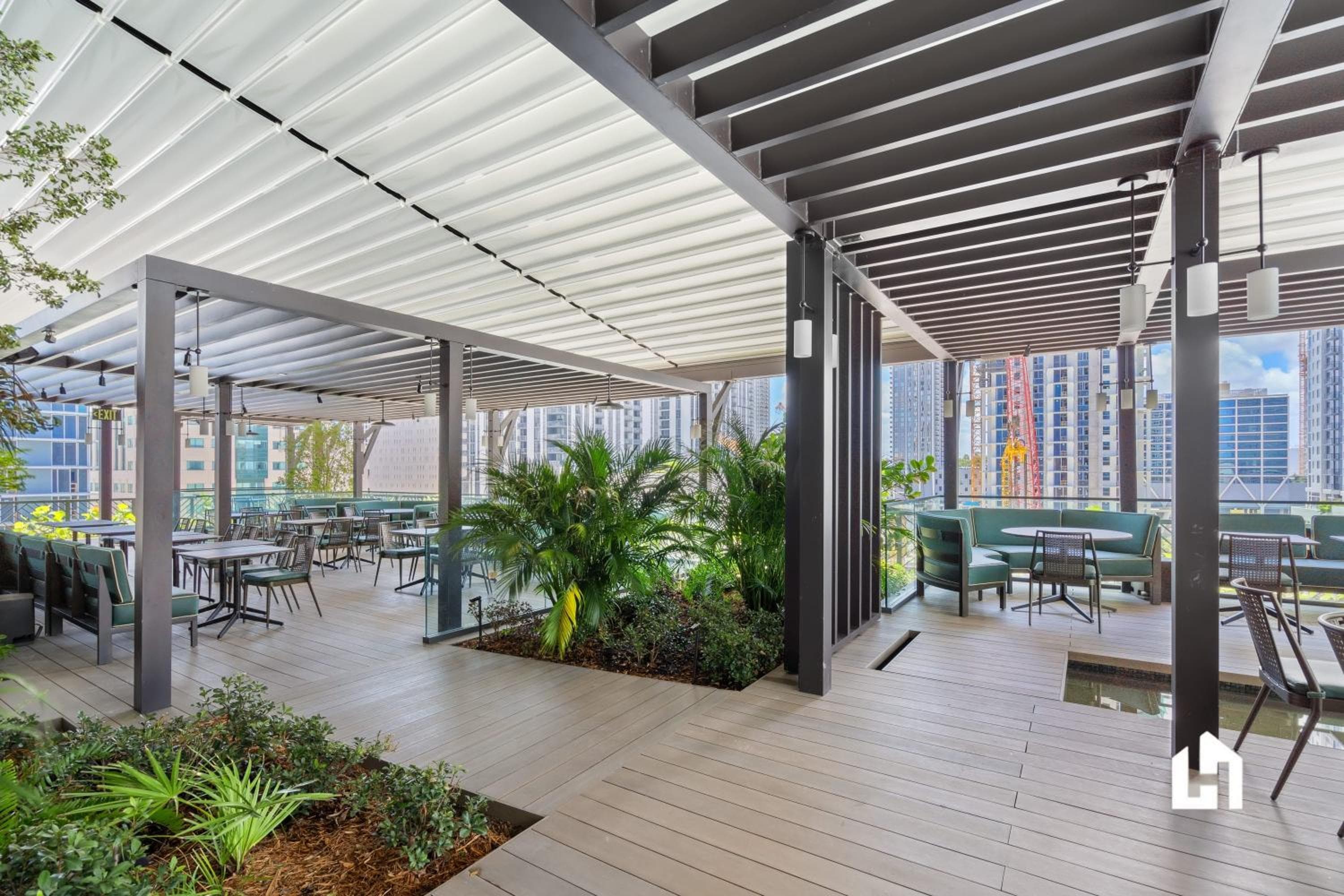 Stylish Apartments with Partial Ocean Views in Downtown! — 7