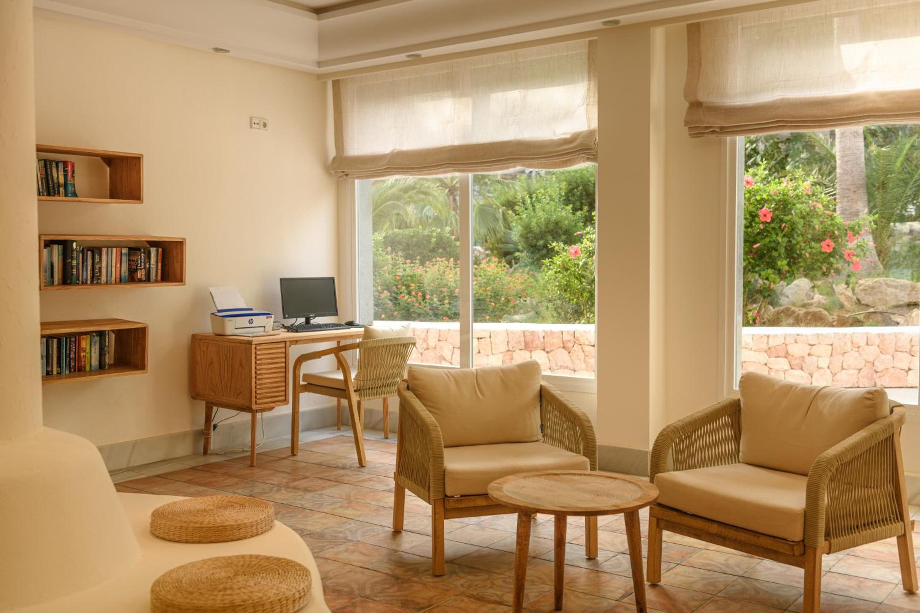 Hotel El Pinar — 16