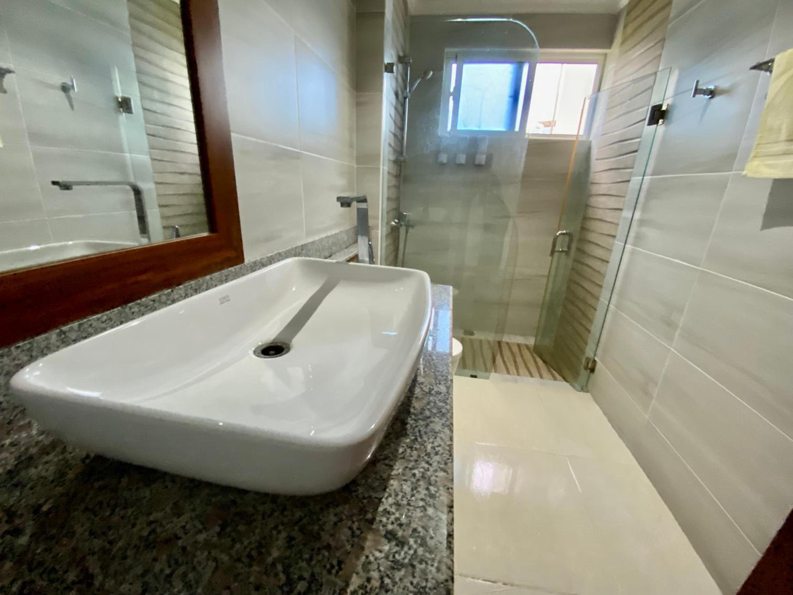 Radiant Realm Residence Free Parking BBQ Central los Corales — 25