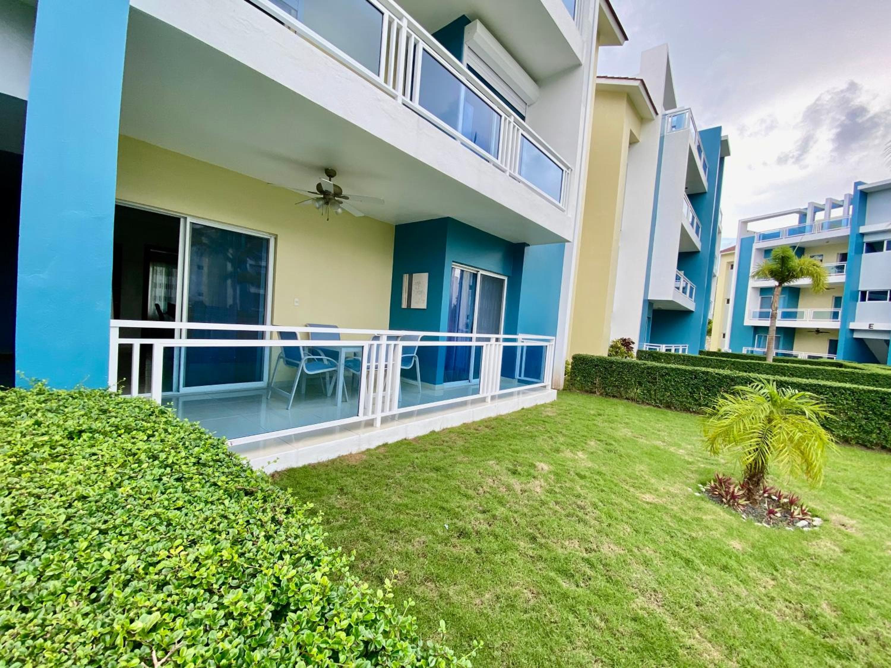 Radiant Realm Residence Free Parking BBQ Central los Corales — 11