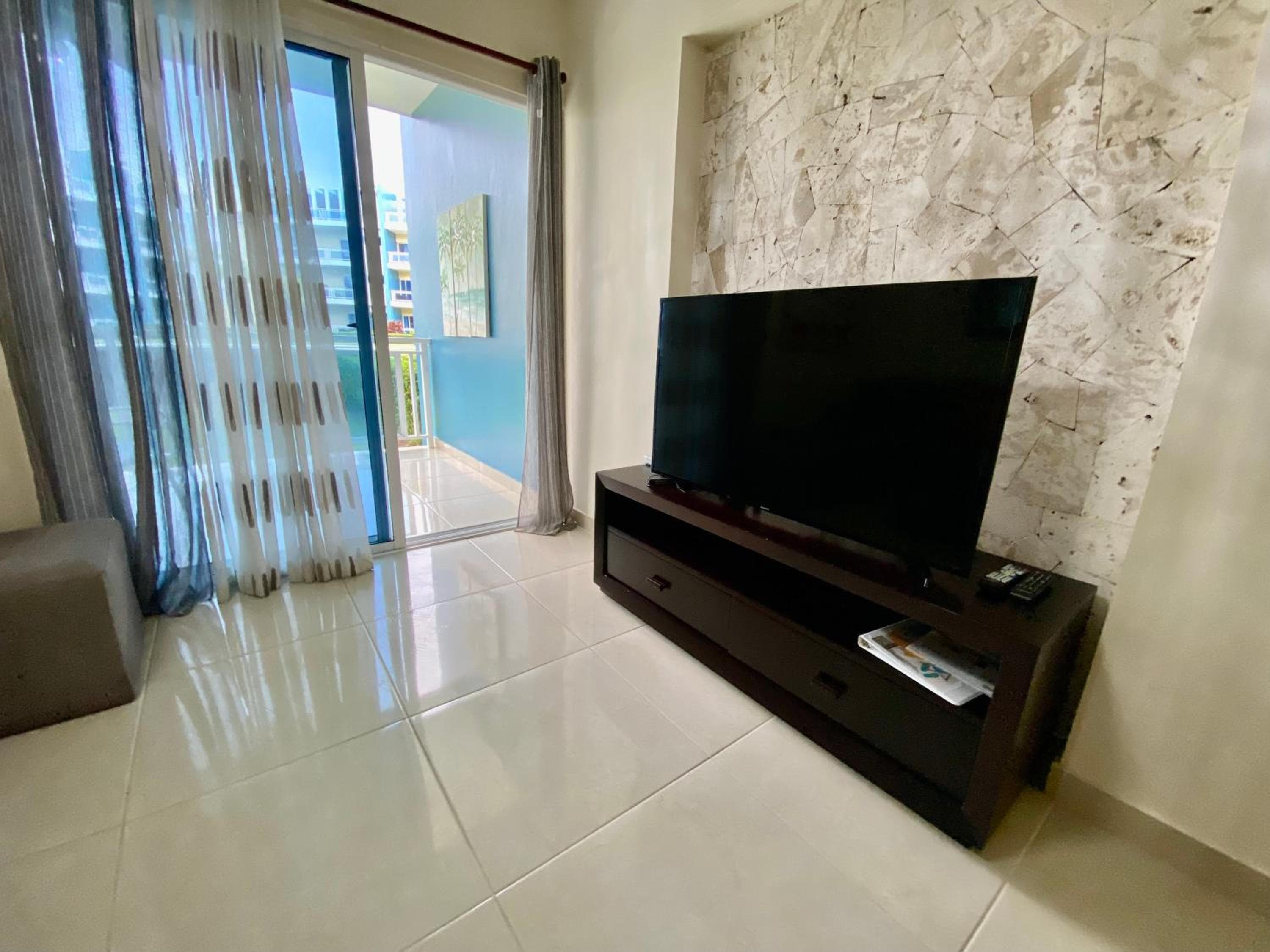 Radiant Realm Residence Free Parking BBQ Central los Corales — 4