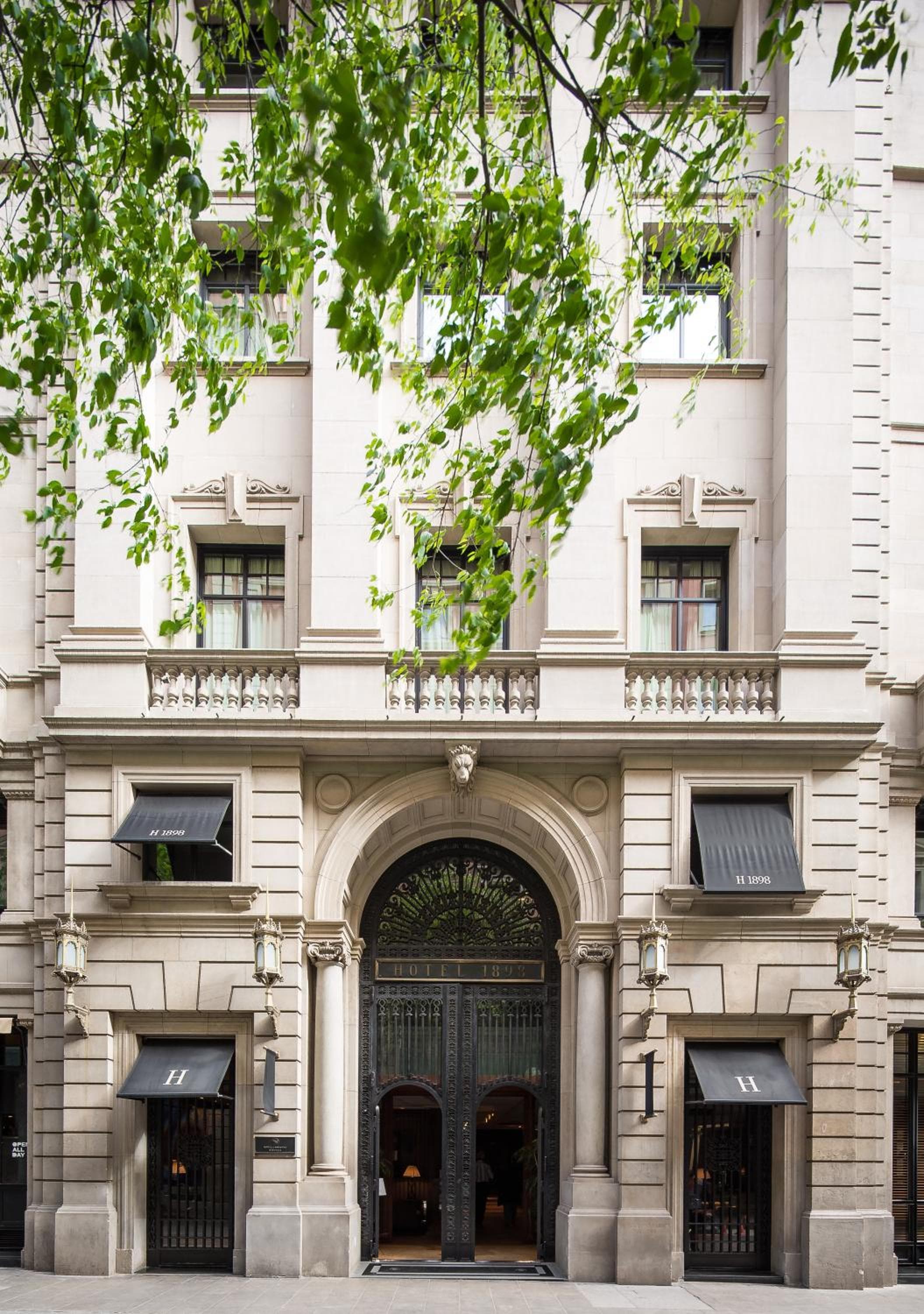 Hotel 1898 — 6