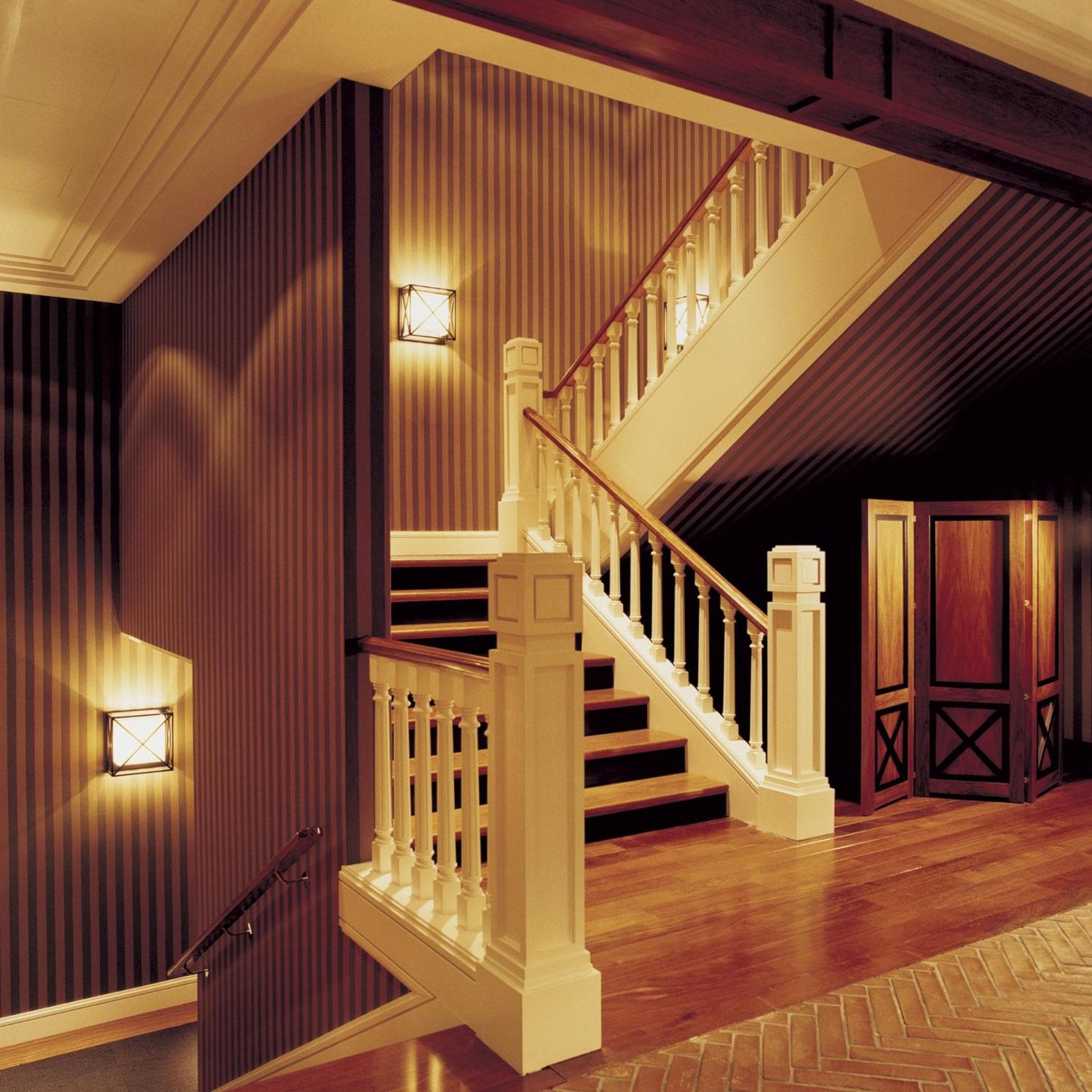 Hotel 1898 — 17
