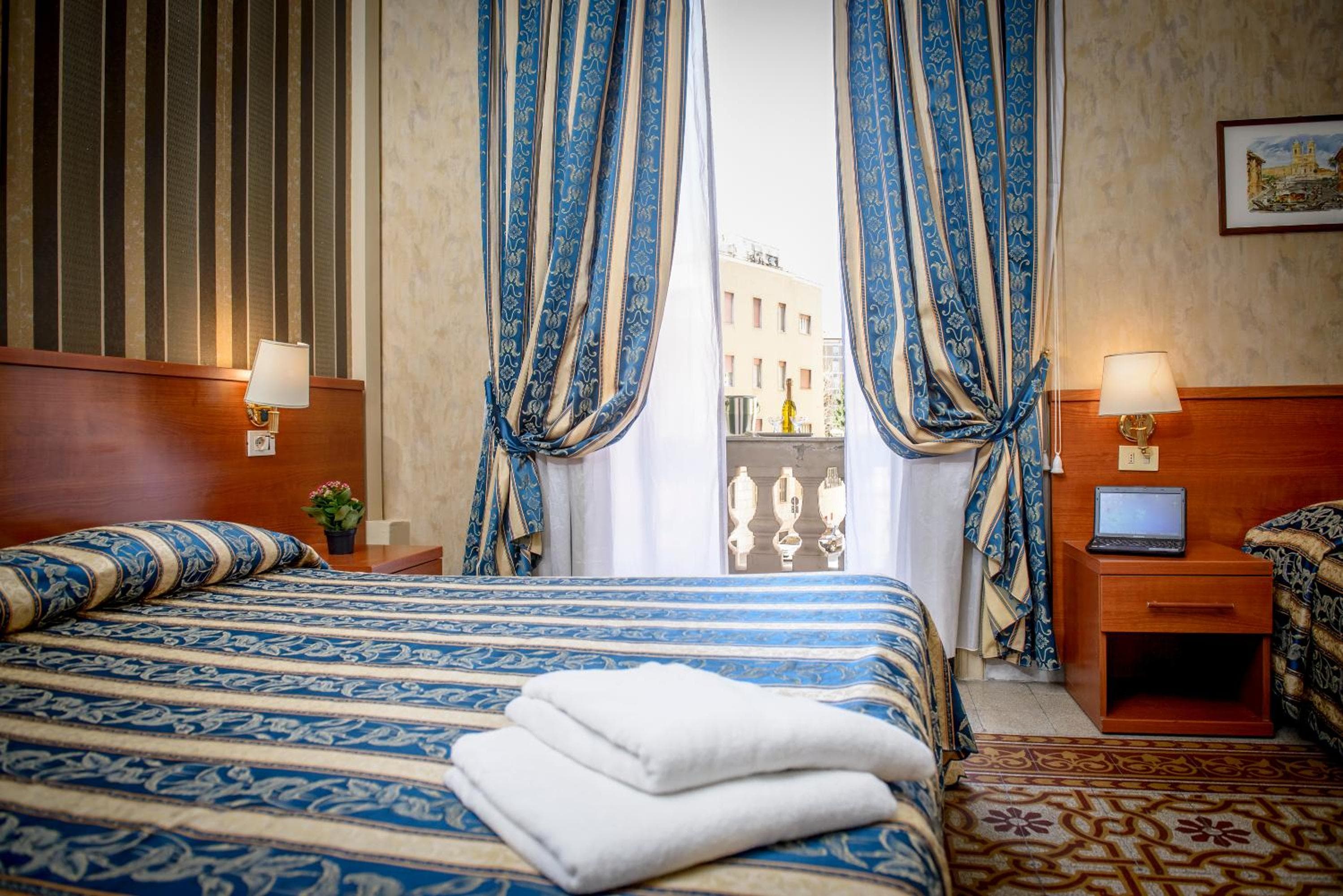 Hotel Emmaus — 7