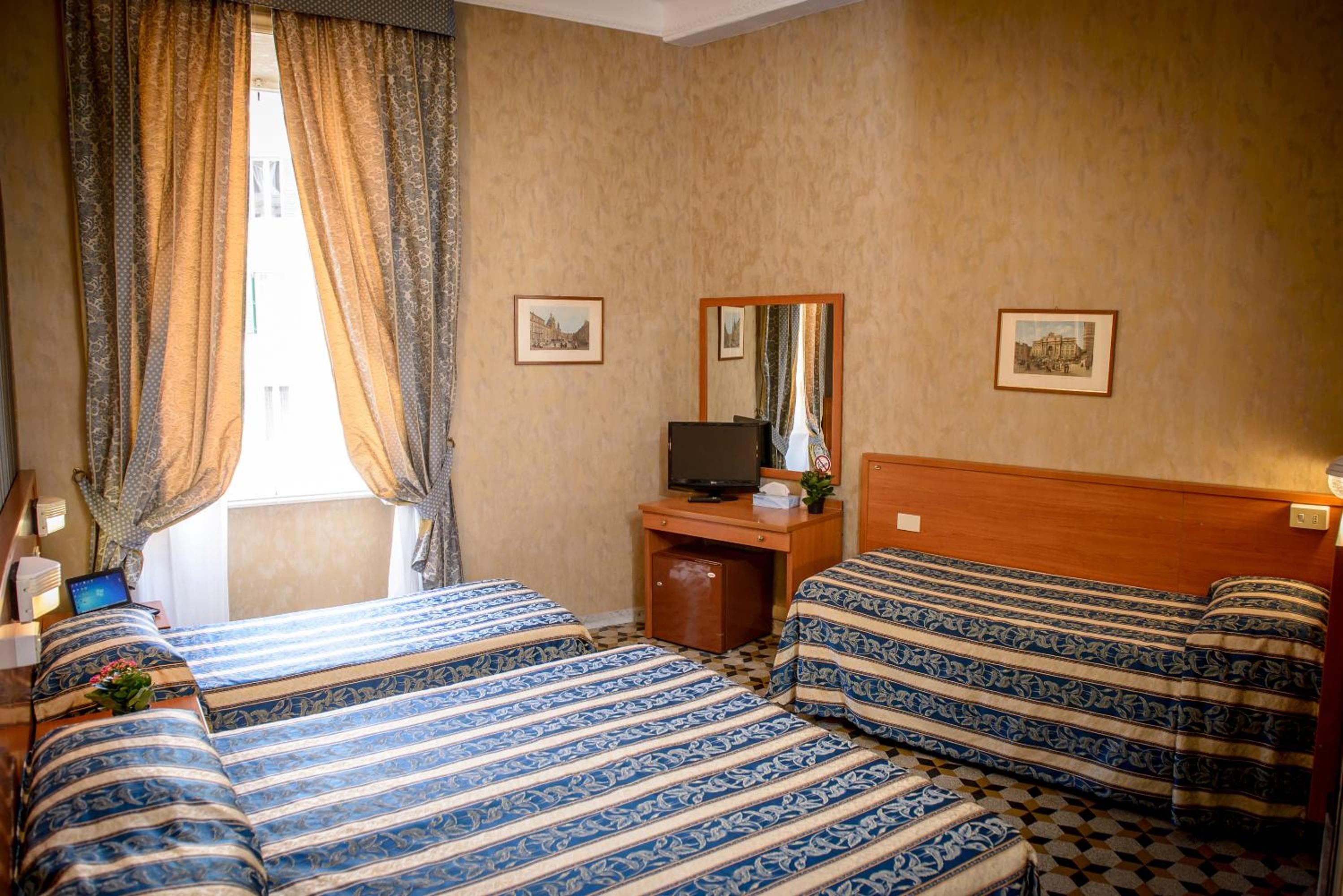 Hotel Emmaus — 30