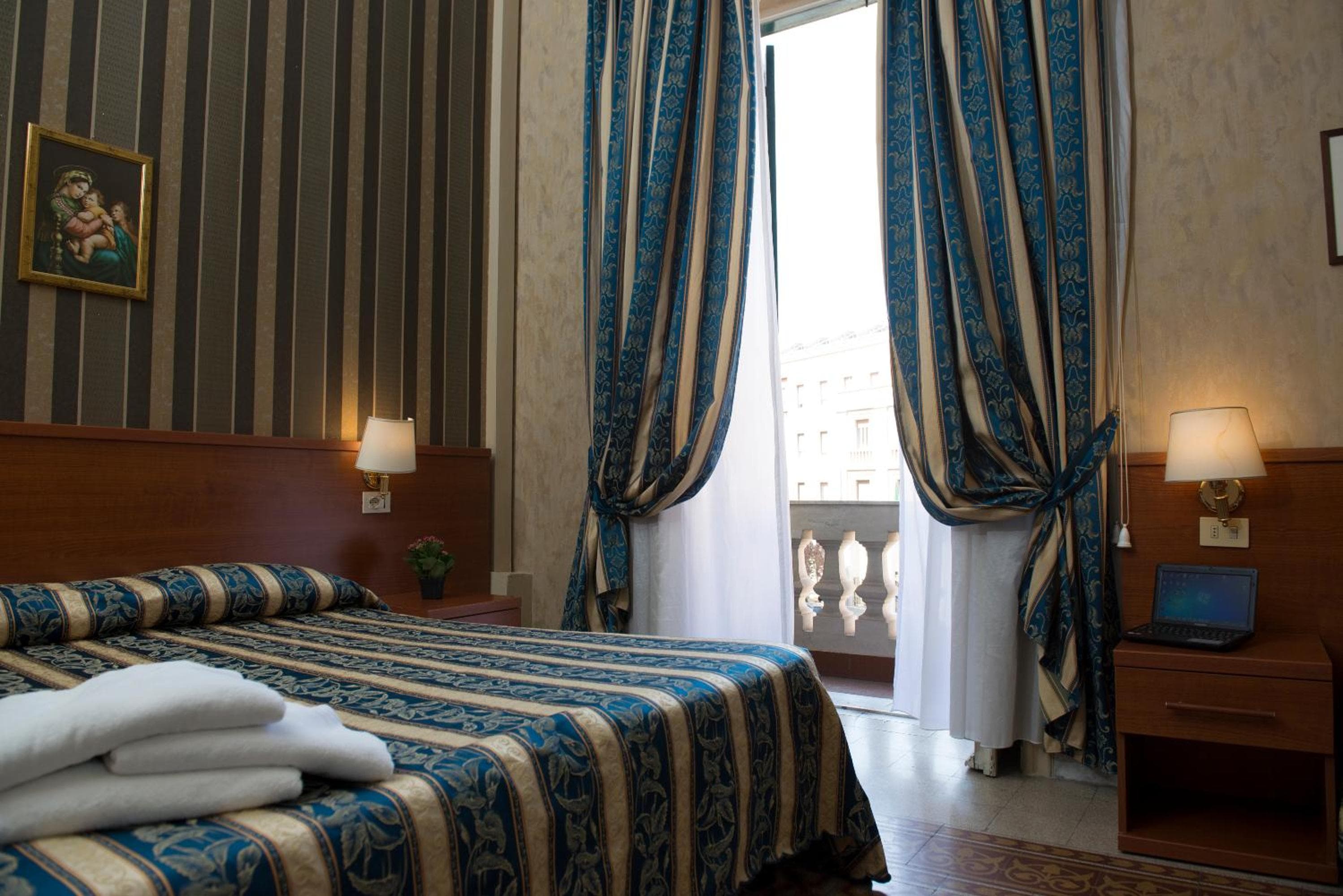 Hotel Emmaus — 10
