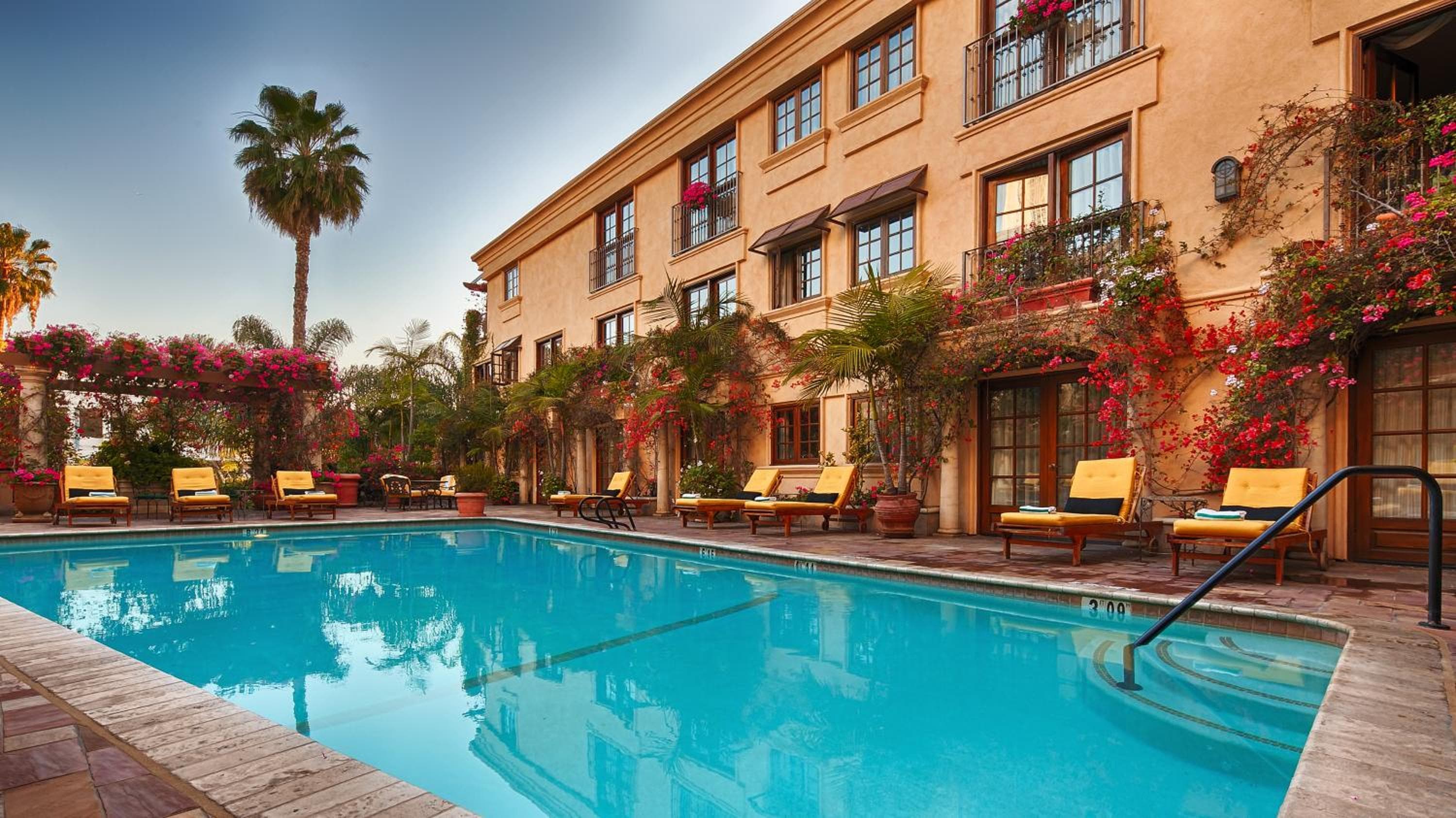 Best Western Plus Sunset Plaza Hotel — 8