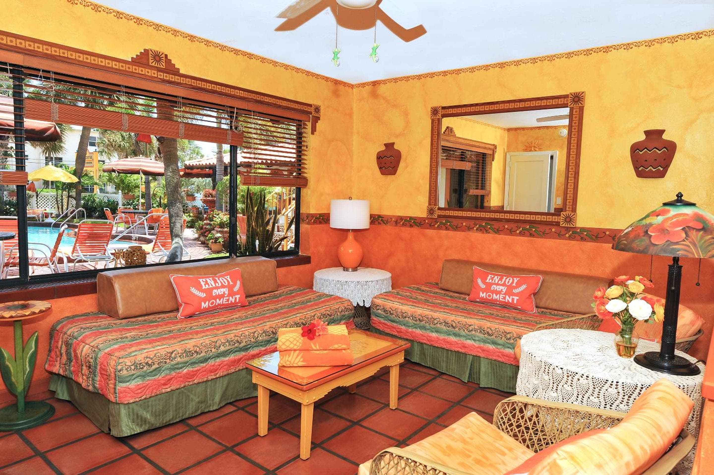 Patio de los mares azules — 15