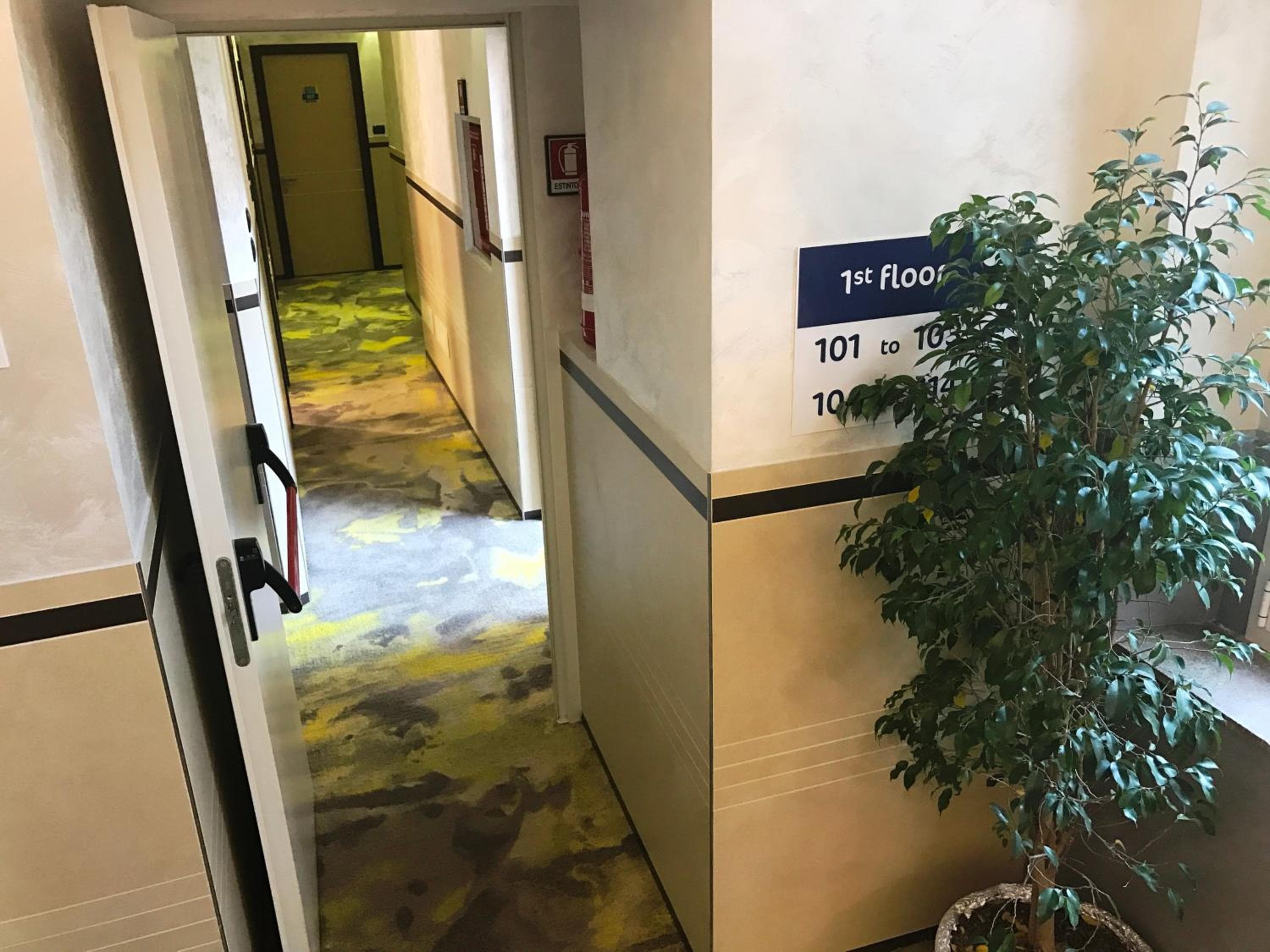 Ibis Styles Milano Centro — 23
