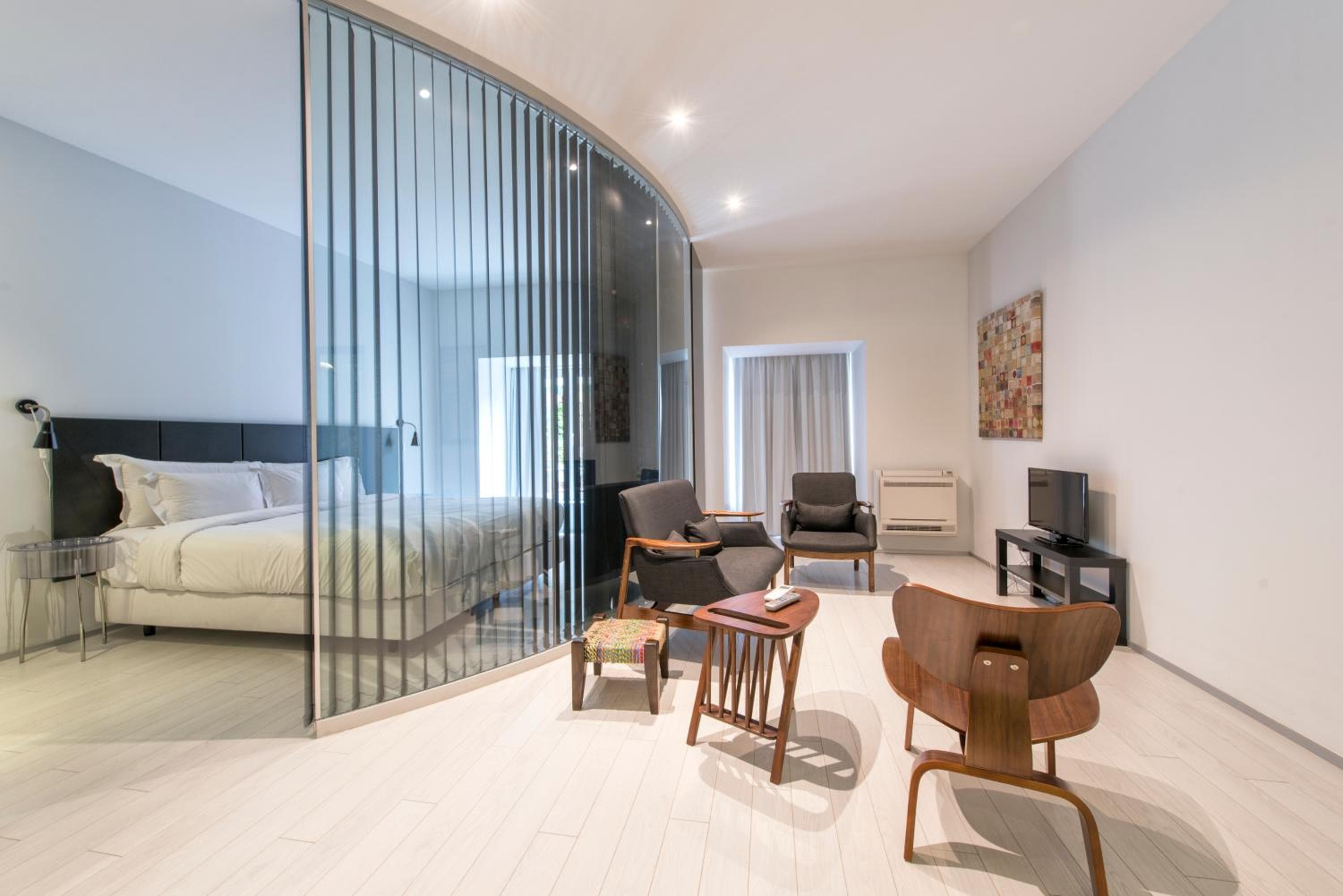 Alfama - Lisbon Lounge Suites — 24