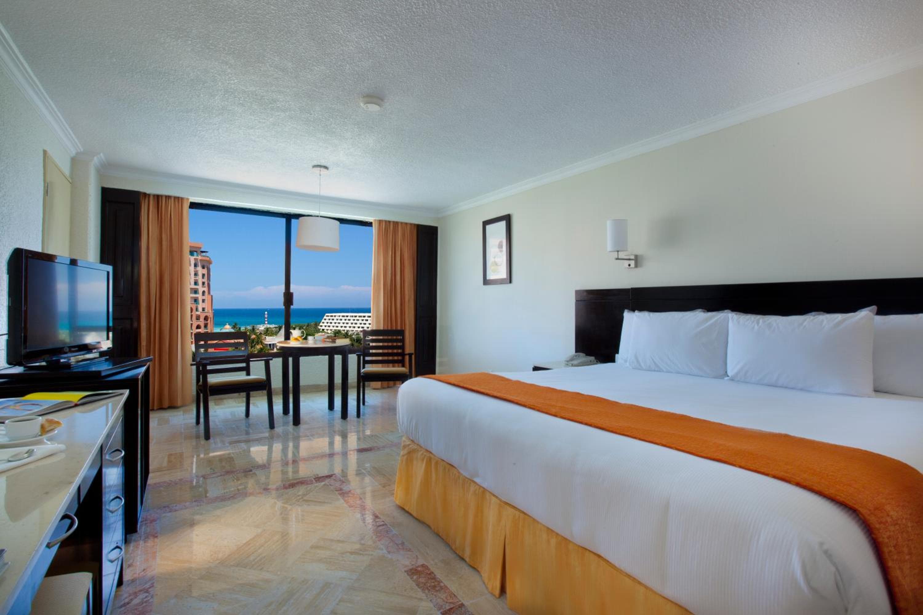 Krystal Cancun — 11