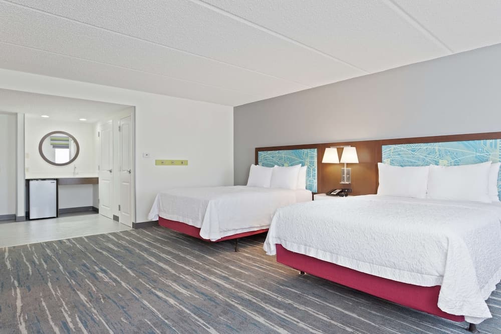 Hampton Inn & Suites Orlando Intl Dr N — 6