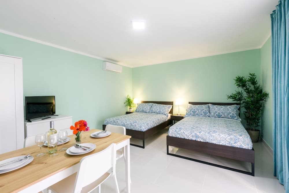 Hotel Tropicana Suiten Deluxe Beach Club & Pool — 25