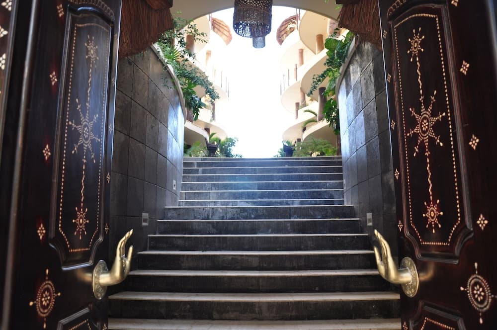 El Taj Oceanfront & Beachside Hotel Condominio — 2