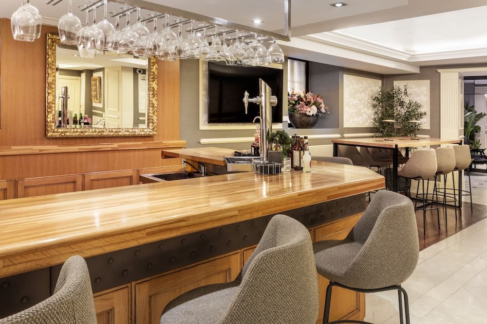 Catalonia Las Cortes Hotel — 7