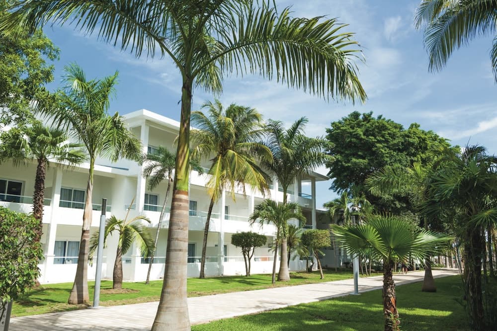 Hotel Riu Playacar - All Inclusive — 13