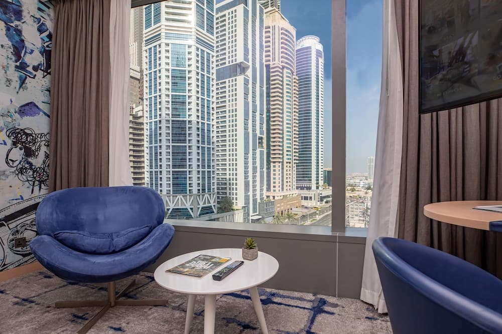 Media One Hotel Dubai — 28