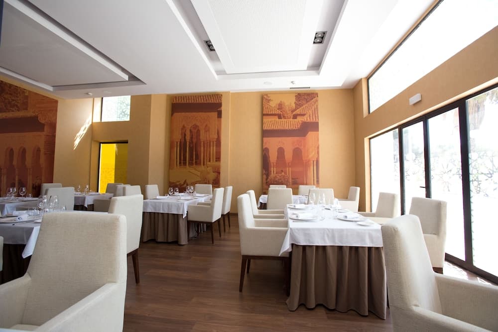 Hotel M.A. Sevilla Congresos — 13
