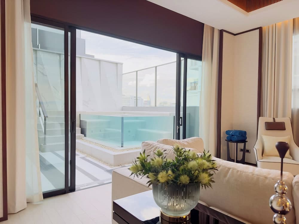 SILQ Hotel And Residence — 17