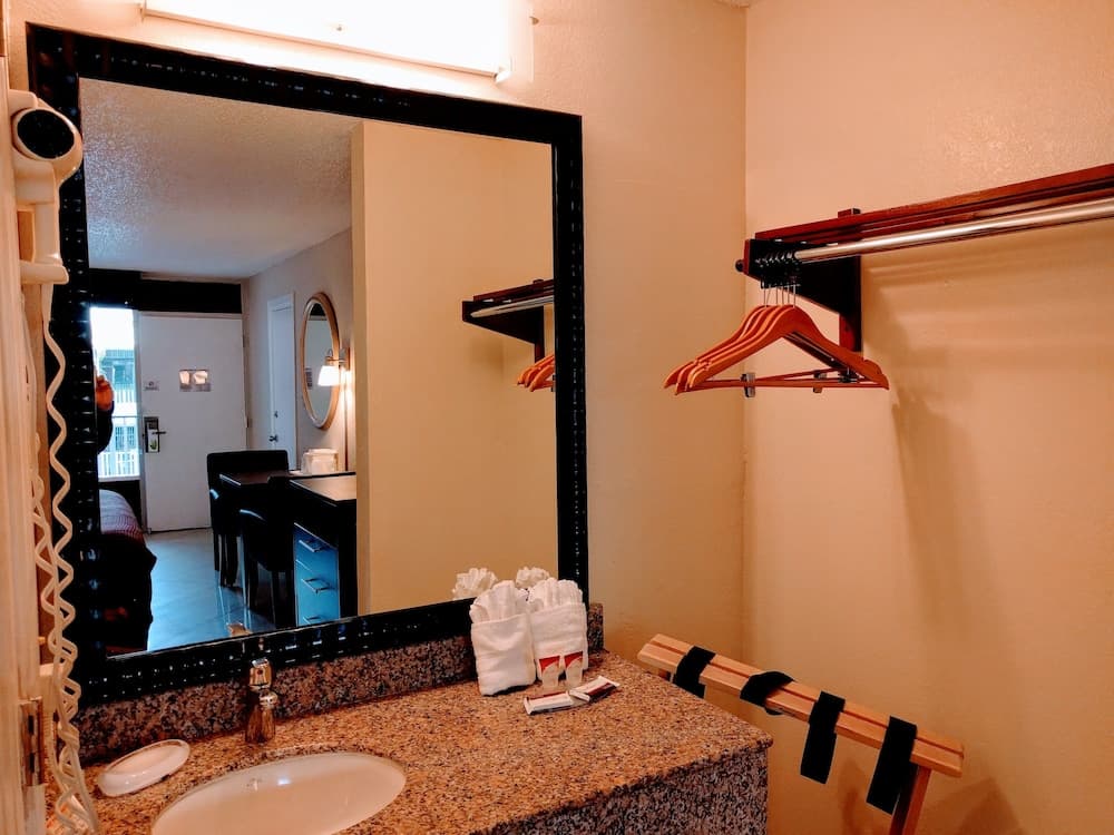 Red Carpet Inn Flughafen und Kreuzfahrthafen Hotel Fort Lauderdale — 4