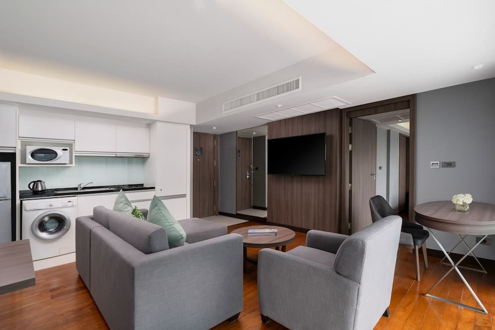 Novotel Living Bangkok Sukhumvit Legacy — 8