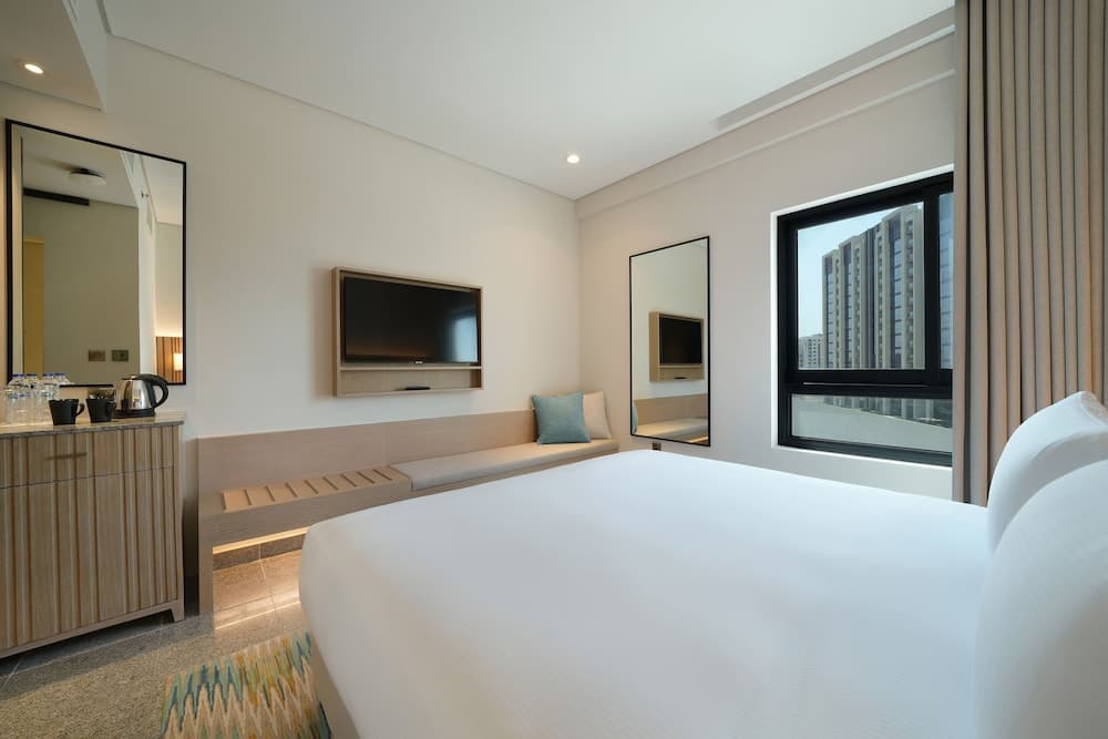 Arabian Park Dubai, an Edge by Rotana Hotel — 6