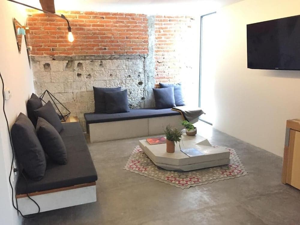 Hotel Carlota — 18