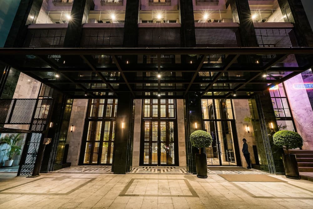 Akara Hotel Bangkok — 21