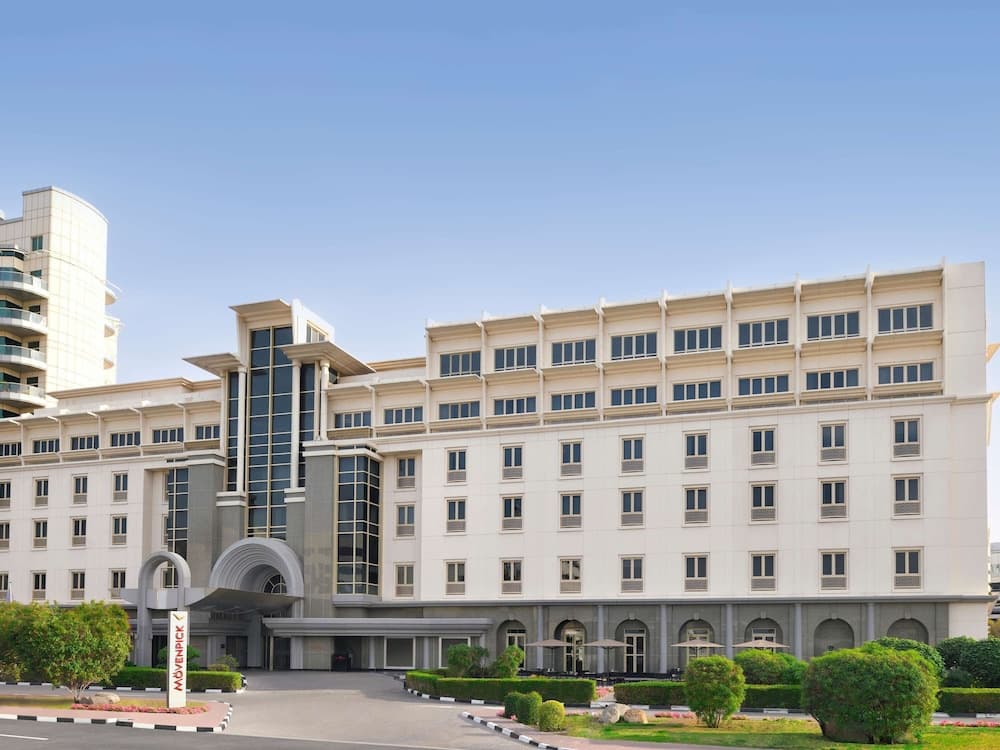Mövenpick Hotel & Apartments Bur Dubai — 1