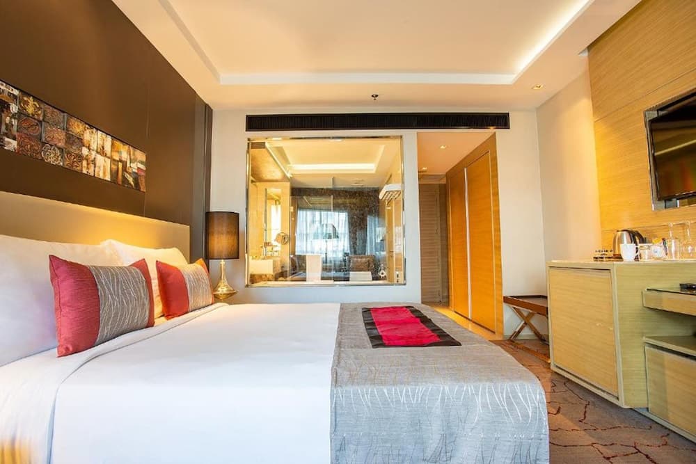 Graceland Bangkok Hotel — 7