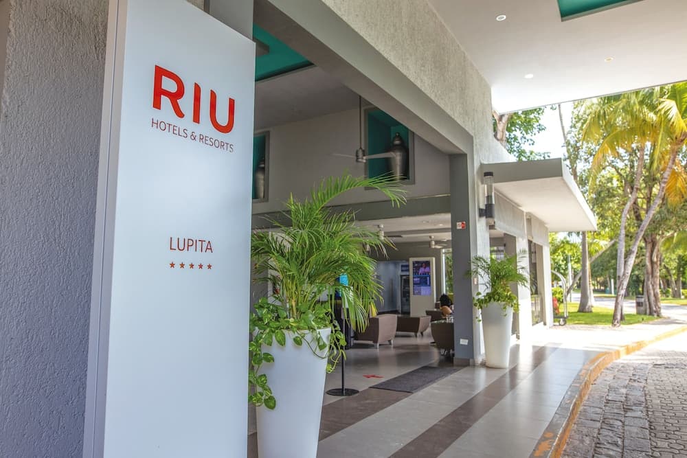 Hotel Riu Lupita - All Inclusive — 27