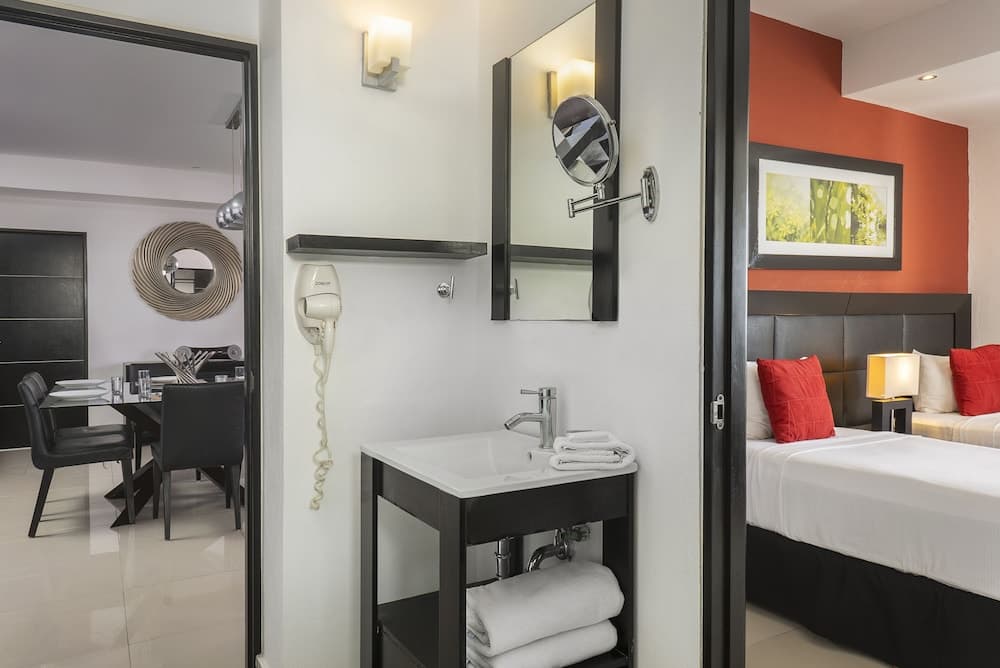 Suites Malecon Cancun — 21