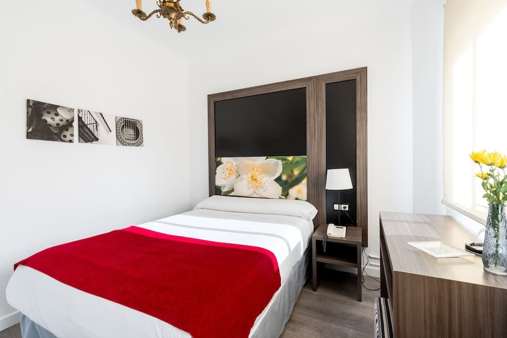 Hotel Sevilla — 3