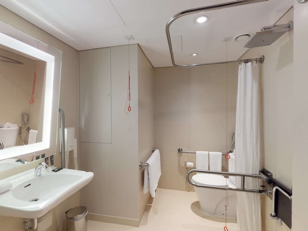 Novotel Dubai Al Barsha — 2