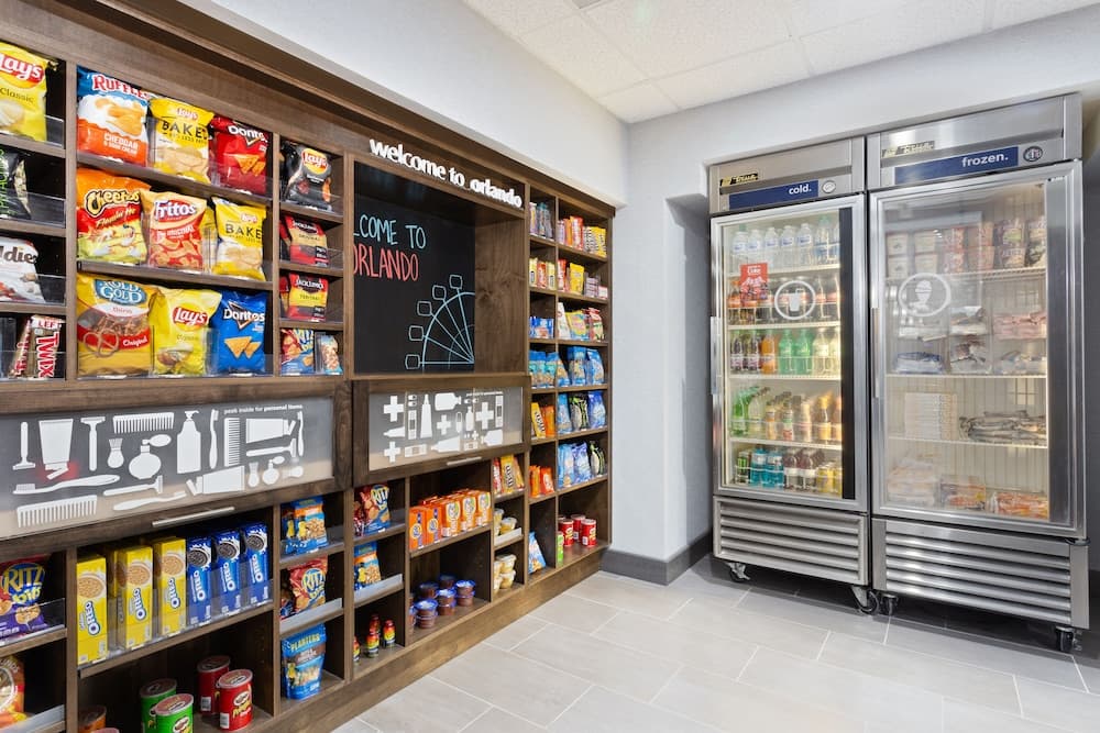 Hampton Inn & Suites Orlando Intl Dr N — 27