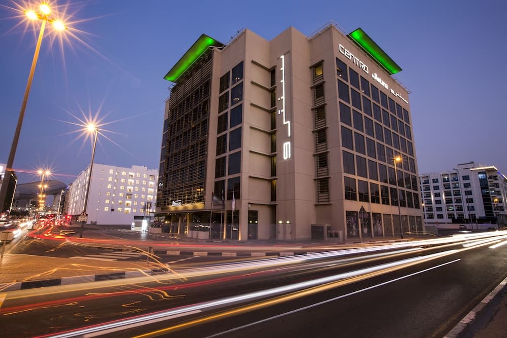 Centro Barsha — 24