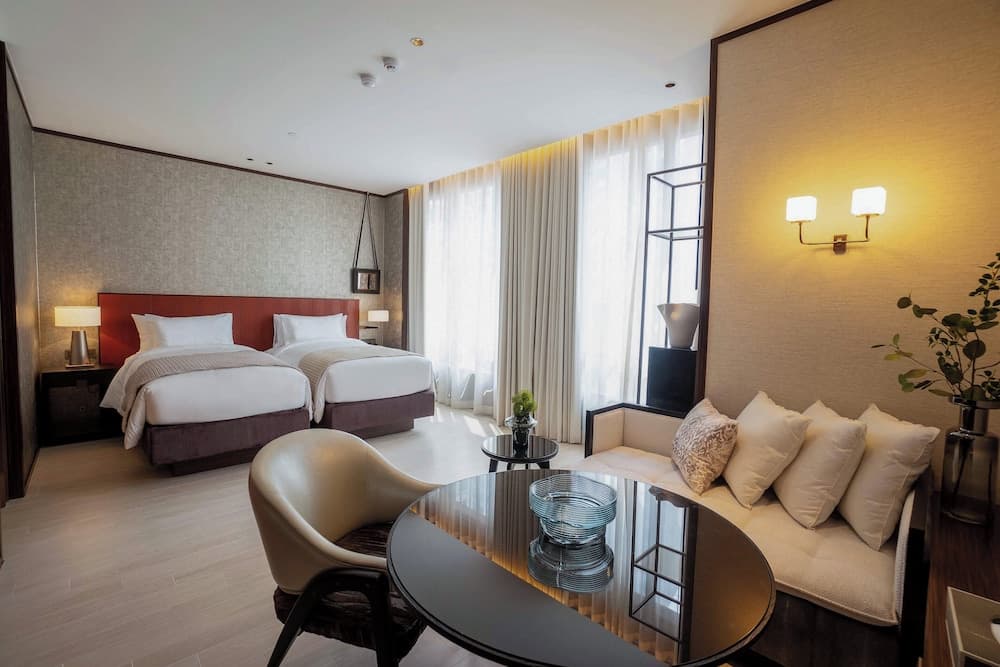 SILQ Hotel And Residence — 20