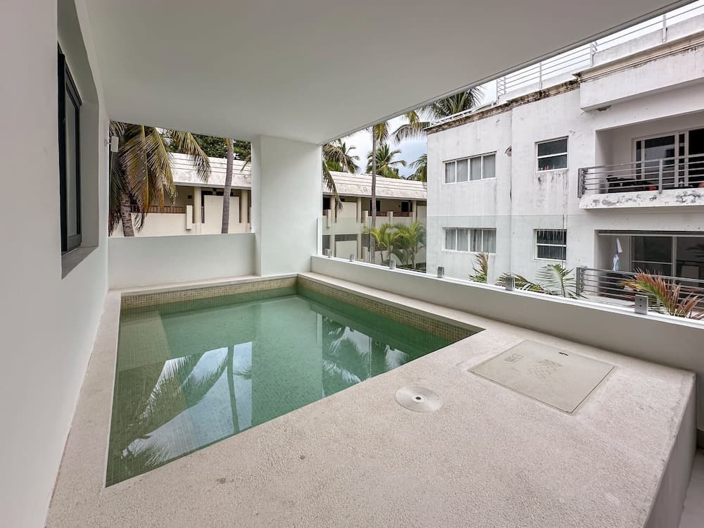 Incredibly Beautiful Condo Just Steps to the Beach — 23