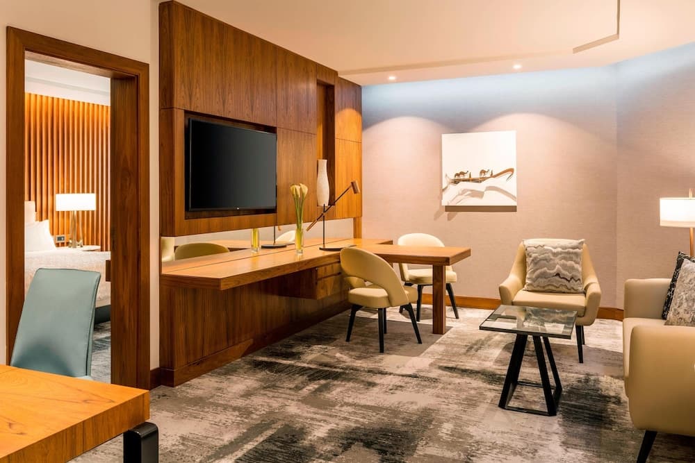 Le Meridien Dubai Hotel & Conference Centre — 20