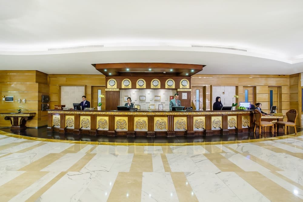 Grand Excelsior Hotel Bur Dubai — 3